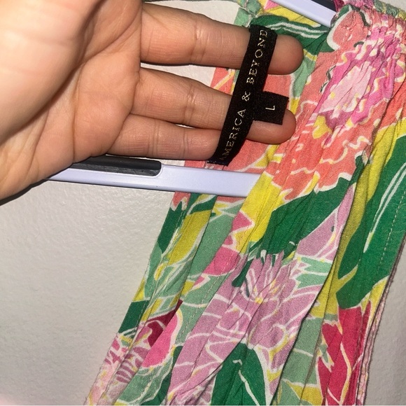 American & Beyond Floral Sleeveless Jumpsuit - Picture 4 of 4